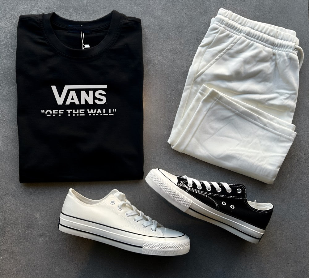 طقم : تيشيرت + شورت VANS